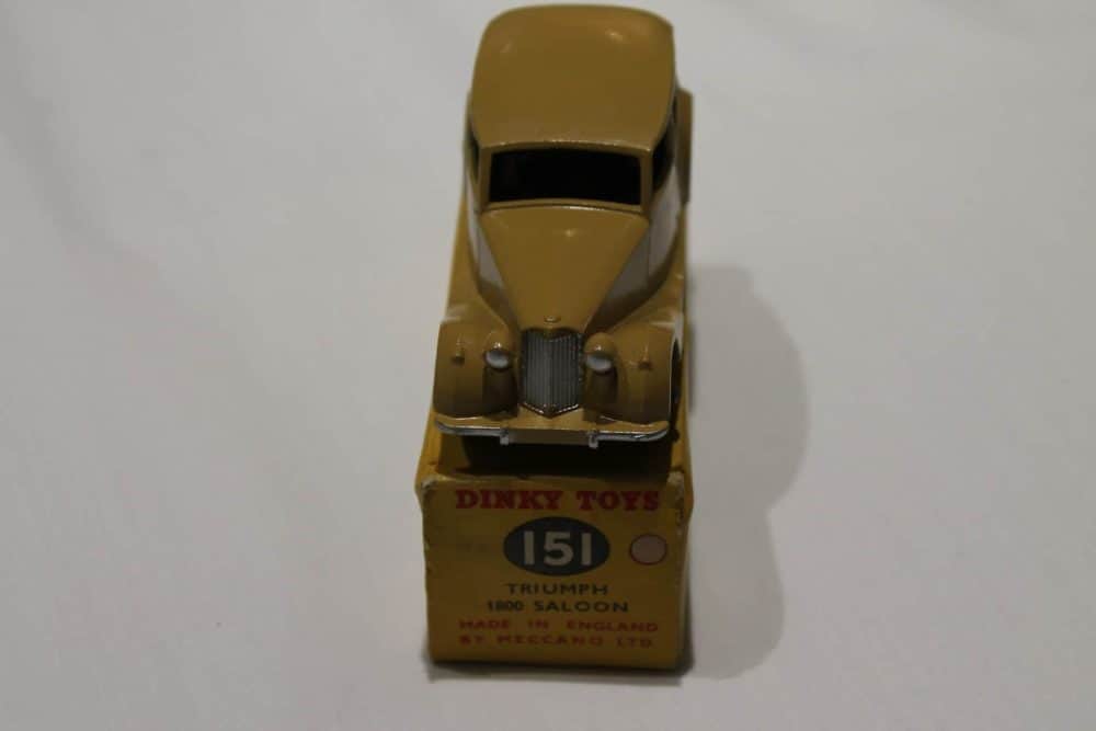 Dinky Toys 151 Triumph 1800-front