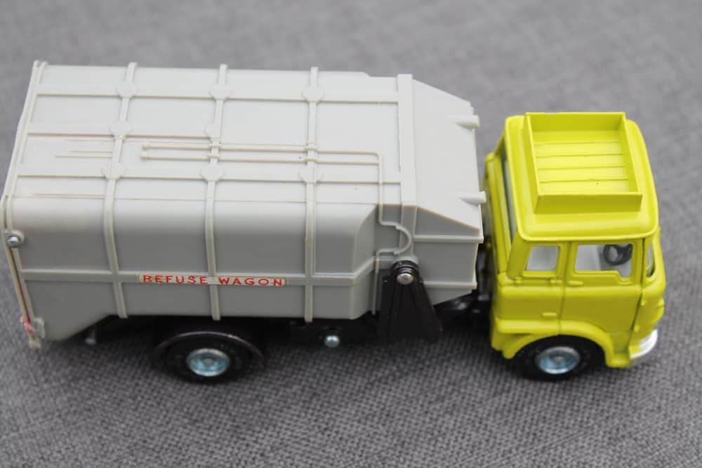 bedford-refuse-wagon-lime-green-and-chocolate-brown-dinky-toys-978-window-box-right-side
