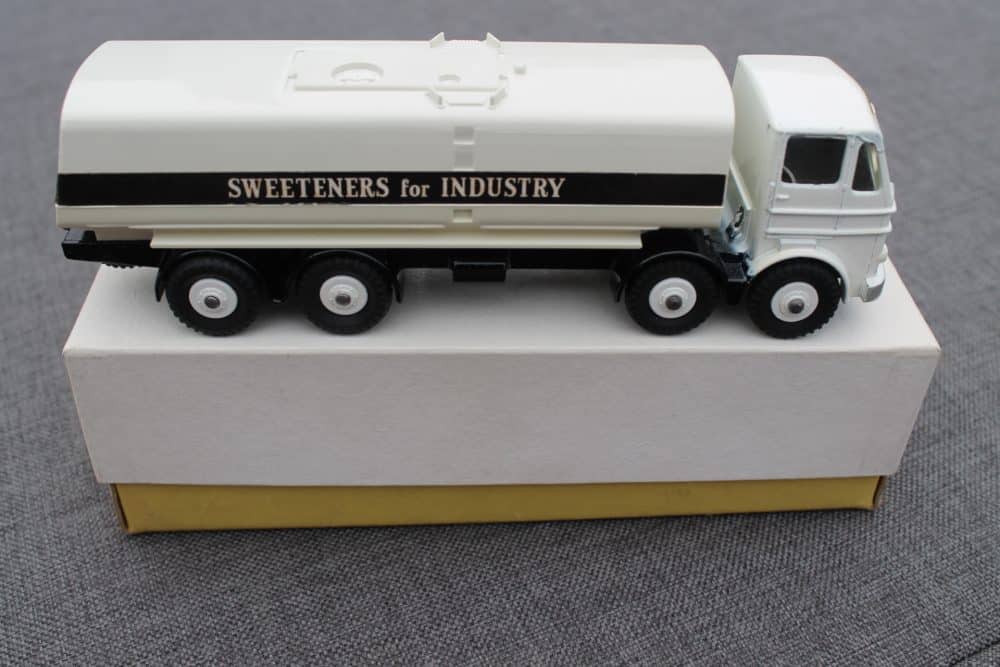 corn-products-tanker-promotional-rare-dinky-toys-944-white-side