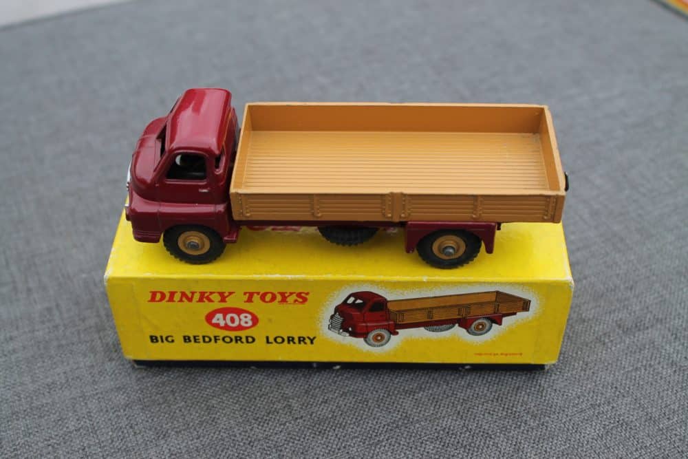 big-bedford-lorry-maroon-and-tan-and-cream-wheels-dinky-toys-522