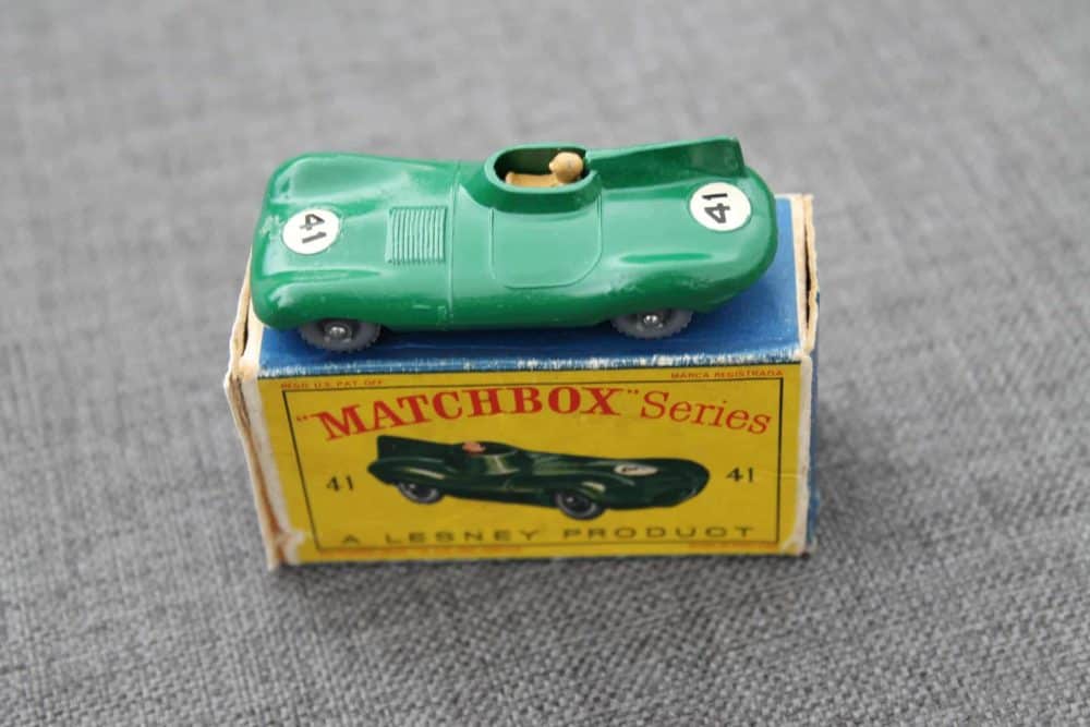 d-type-jaguar-62mm-dark-green-rn41-matchbox-toys-41b