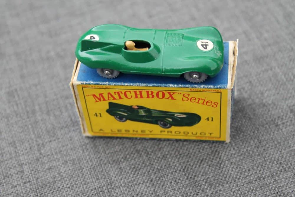 d-type-jaguar-62mm-dark-green-rn41-matchbox-toys-41b-side