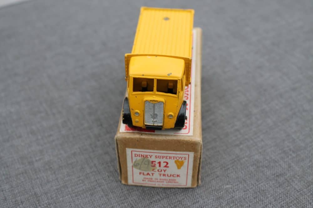 guy-flat-bed-yellow-black-and-red-wheels-boxed-dinky-toys-512-front