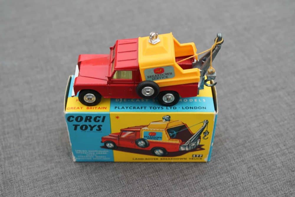 land-rover-breakdown-truck-corgi-toys-477