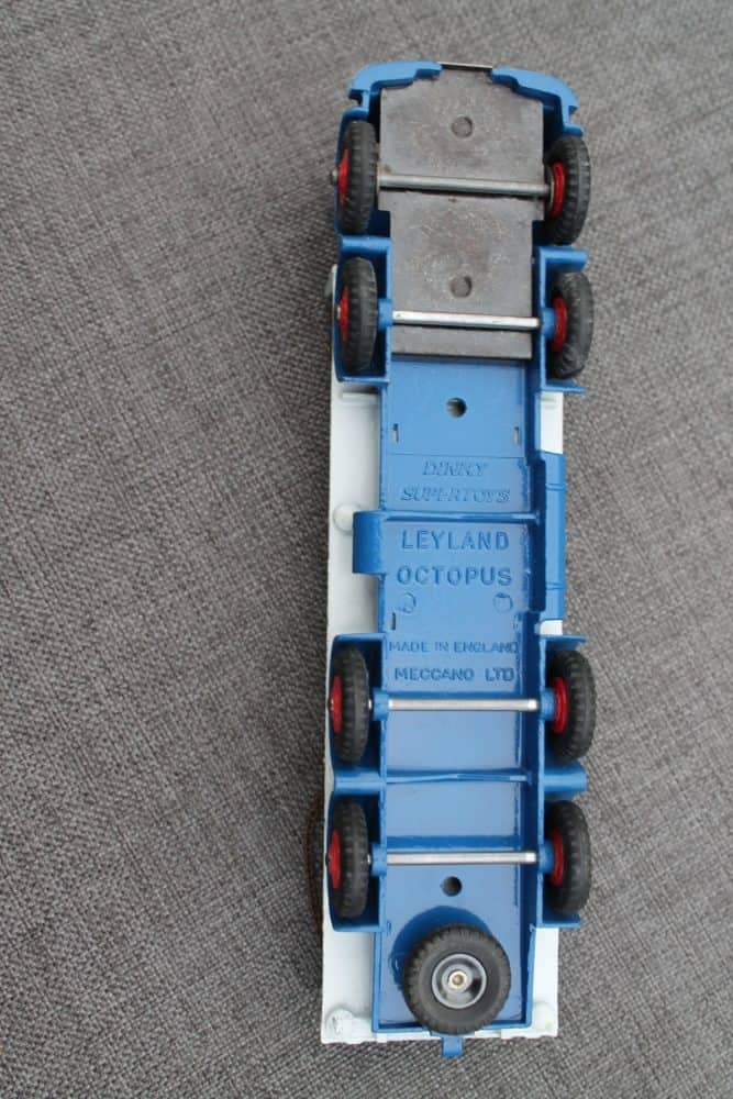 leyland-octopus-chain-lorry-dinky-toys-935-very-rare-base