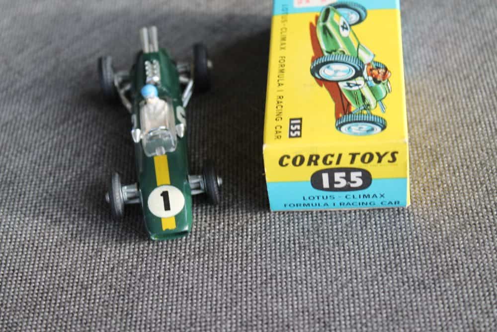 lotus-climax-racing-car-dark-green-corgi-toys-155-front