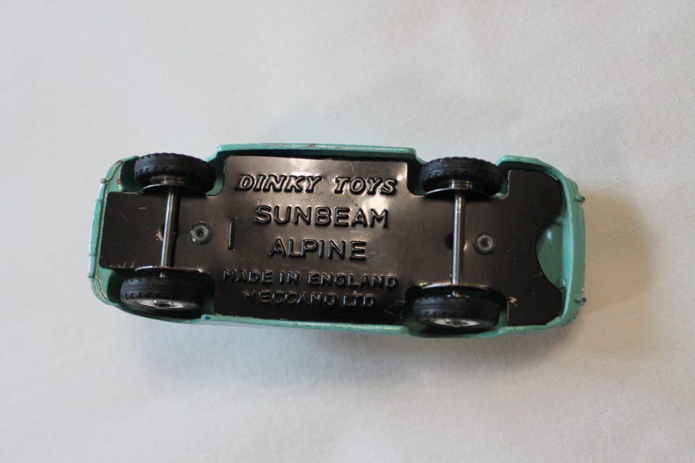 sunbeam-alpine-tourer-turquoise-spun-silver-wheels-dinky-toys-101-rare-base