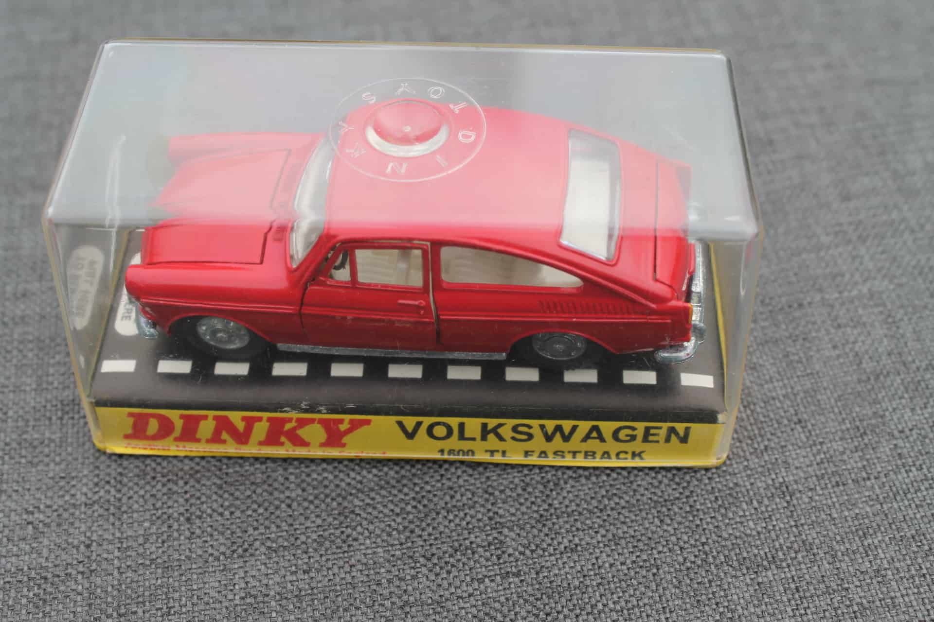 Dinky 163 Volkswagen 1600 TL Fastback | red | Mint