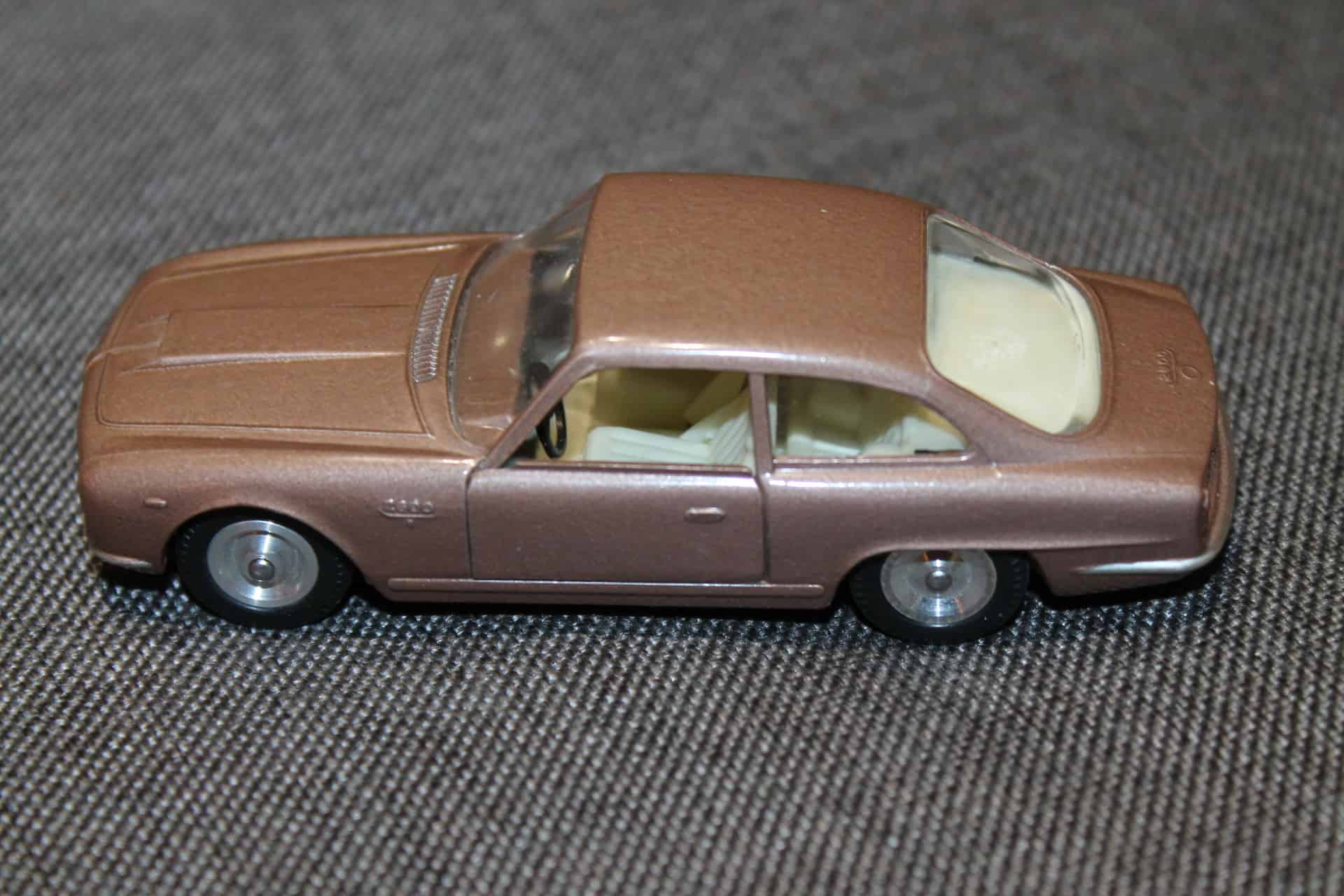 Solido Toys 125 Alfa Romeo 2600 - Diecast