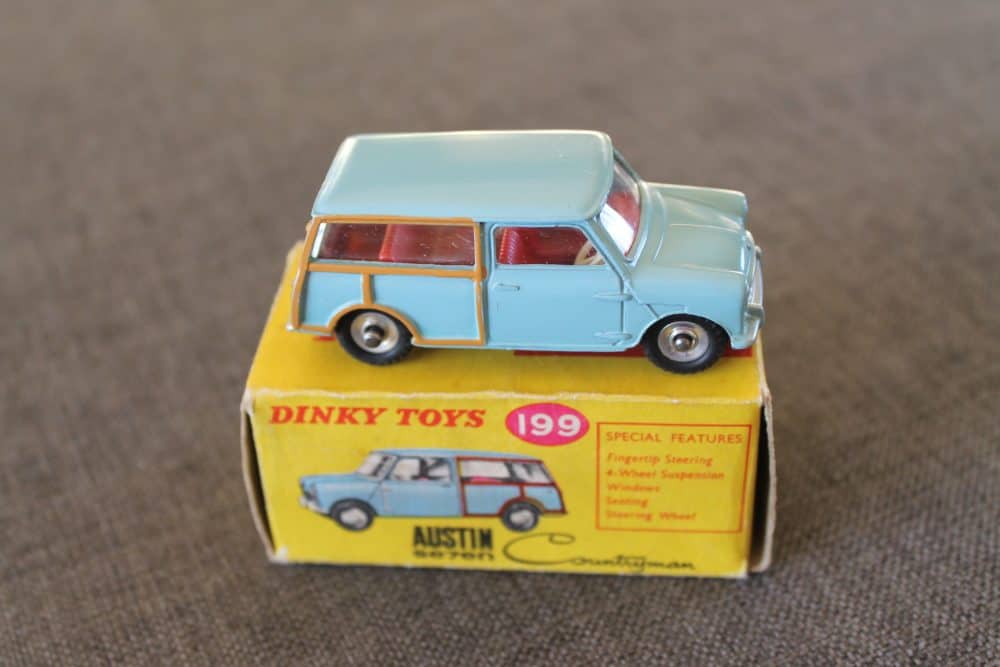 austin-seven-countryman-blue-red-interior-dinky-toys-199-side