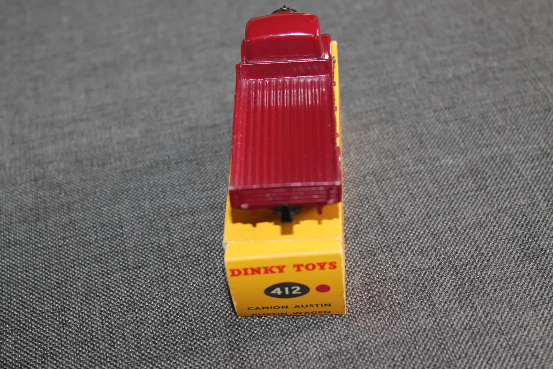 DINKY TOYS GB n° 412 Austin wagon truck camion 30J + boite EUR 95,00