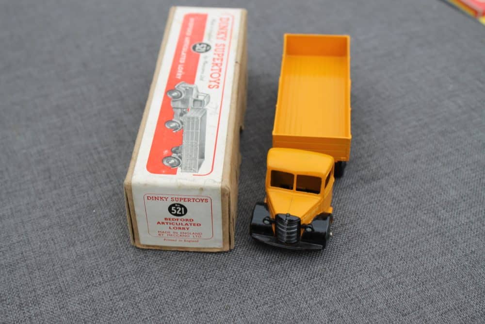 bedford-artic-lorry-yellow-black-wheels-red-label-early-b0x-scarce-dinky-toys-521-front