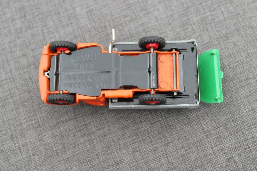 bedford-refuse-wagon-orange-cab-grey-body-green-plastic-shutters-red-plastic-wheels-dinky-toys-252-scarce-base