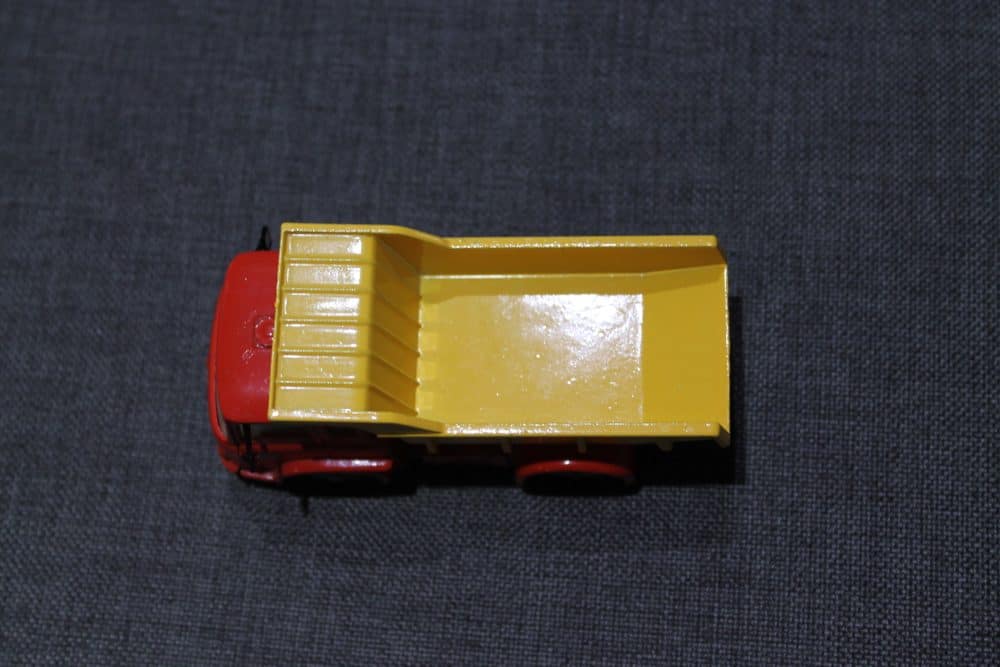 bedford-tipper-truck-red-yellow-cast-wheels-corgi-toys-494-top
