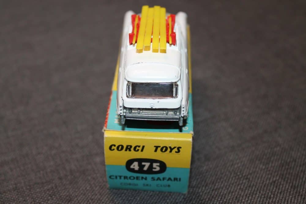 citroen-safari-corgi-ski-club-corgi-toys-475-back