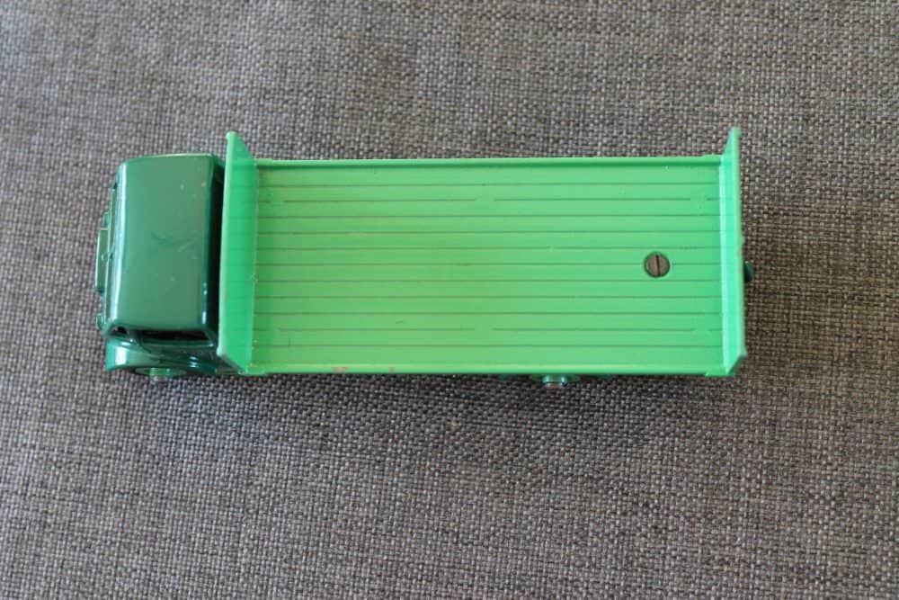 guy-tailboard-two-tone-green-and-green-st-wheels-dinky-toys-513-top