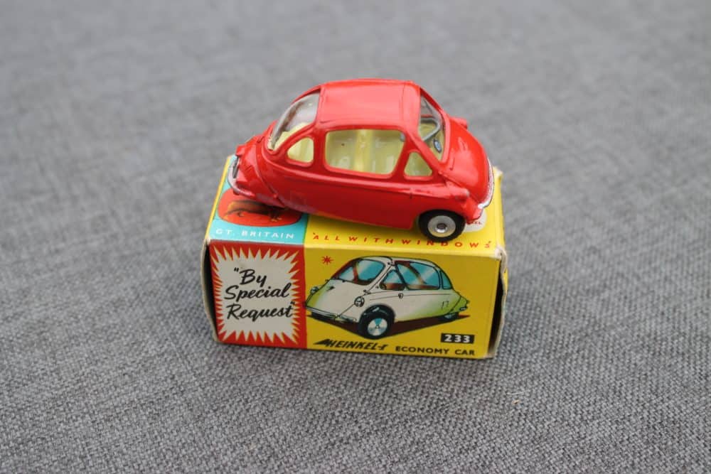 heinkel-economy-car-scarlet-red-corgi-toys-233-side