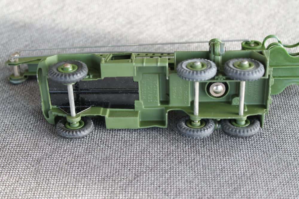 missile-servicing-platform-vehicle-dinky-toys-667-base