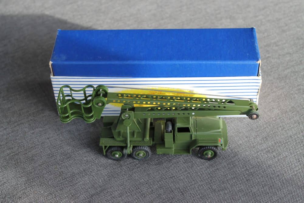 missile-servicing-platform-vehicle-dinky-toys-667-side