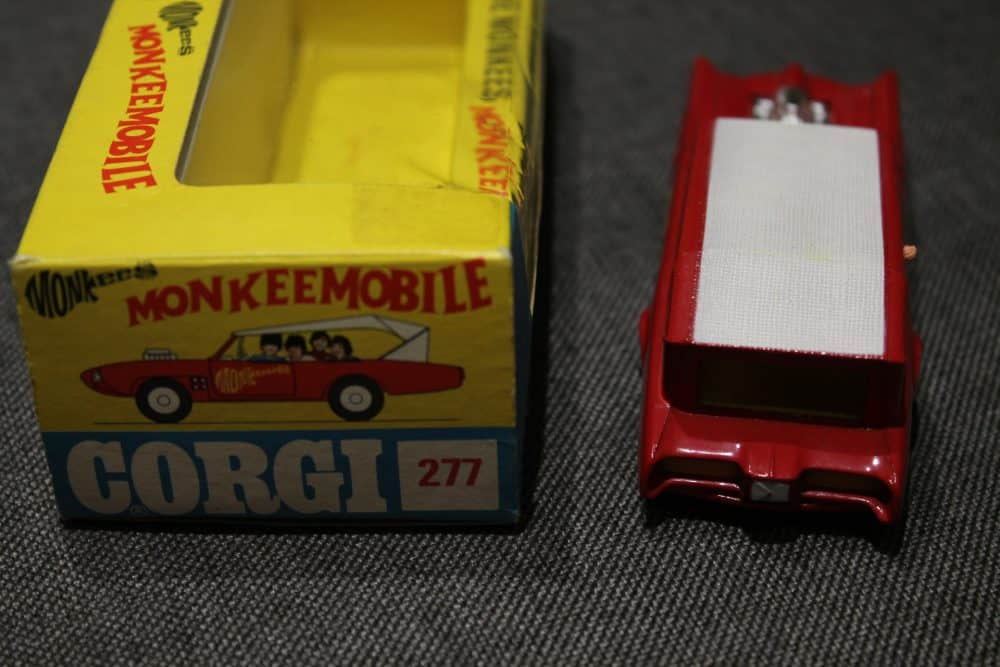 monkeemobile-red-corgi-toys-277-back