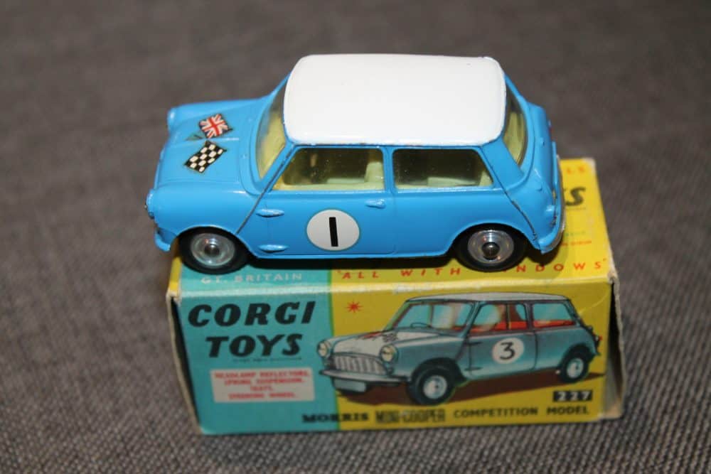 morris-mini-cooper-competition-blue-and-white-roof-rn1-corgi-toys-227