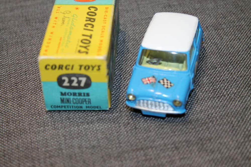 morris-mini-cooper-competition-blue-and-white-roof-rn1-corgi-toys-227-front