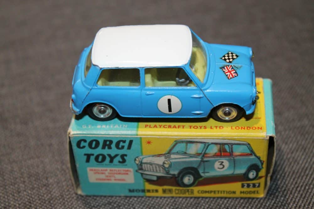 morris-mini-cooper-competition-blue-and-white-roof-rn1-corgi-toys-227-side