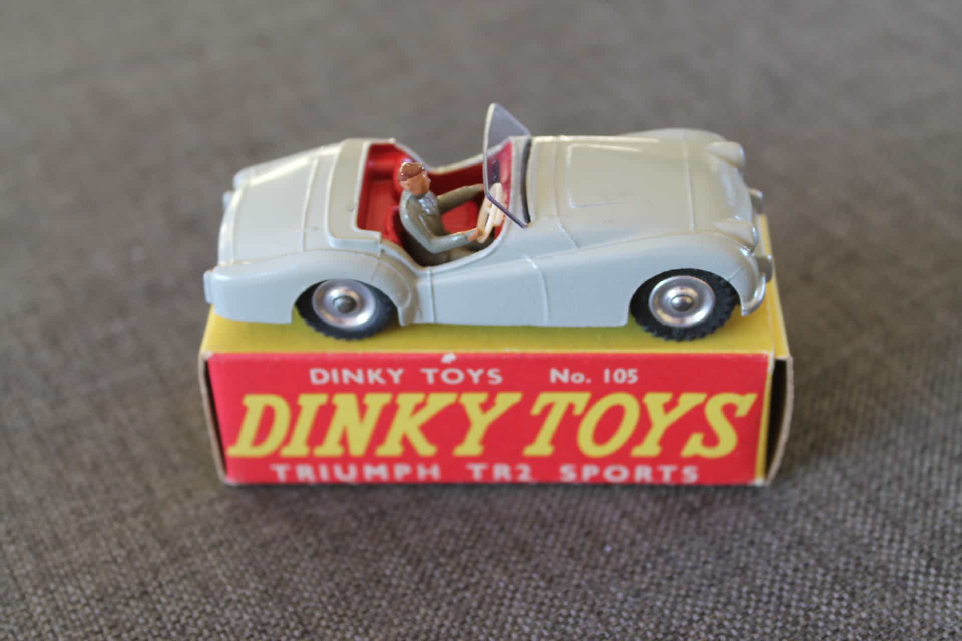 Miniature TRIUMPH TR2 Sports #25 turquoise – Édition ATLAS DINKY TOYS DIN111BLEU | Collect World