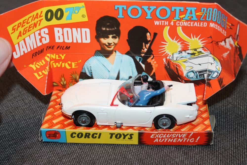 toyota-2000-james-bond-you-only-live-twice-white-corgi-toys-336