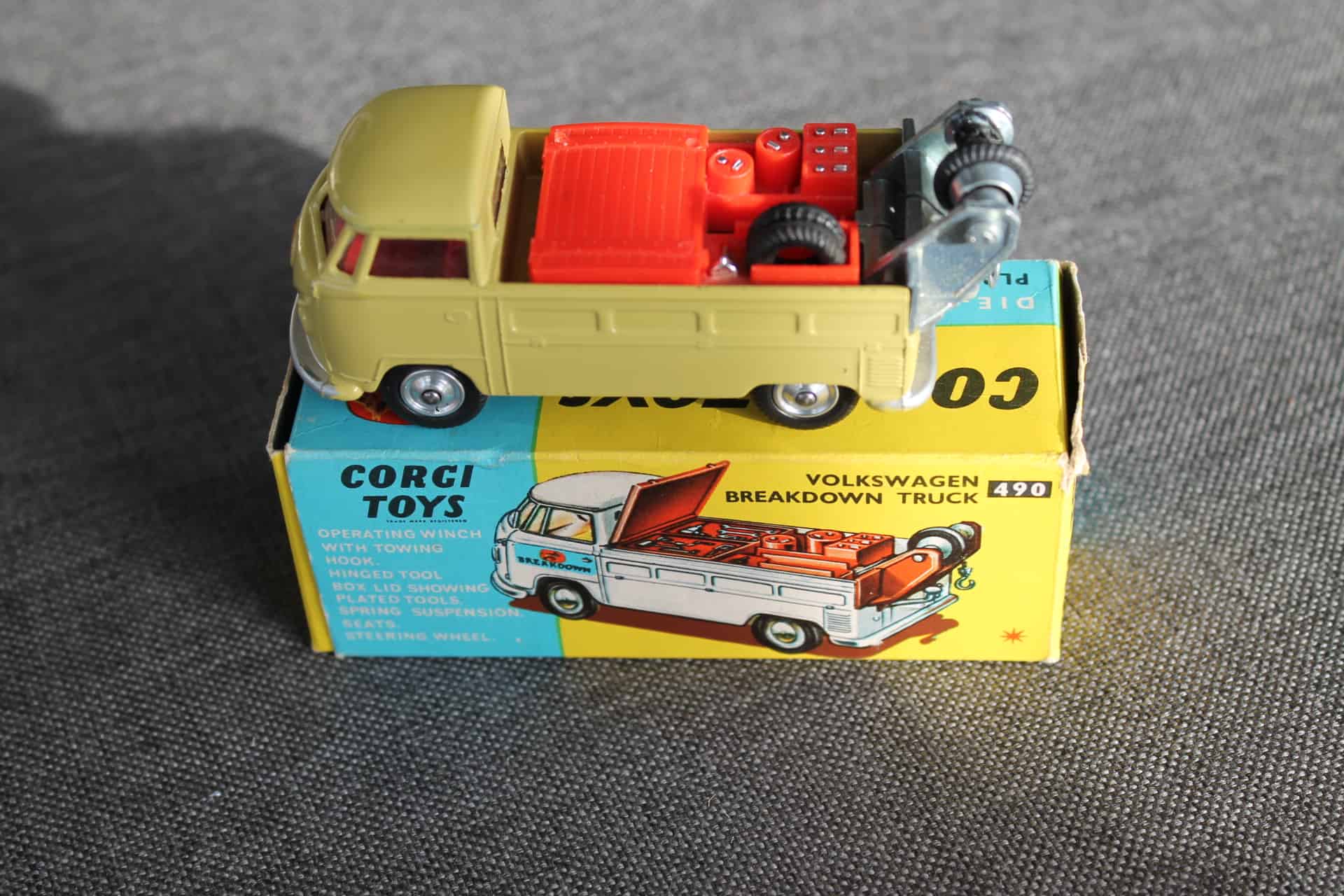 Corgi Toys 490 Volkswagen Breakdown Truck - Diecast