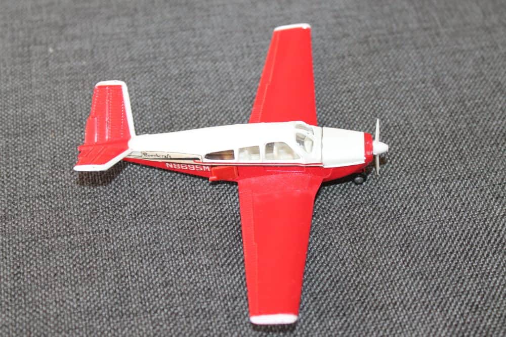 beechcraft-s35-bonanza-aircraft-red-and-white-dinky-toys-710-right-side