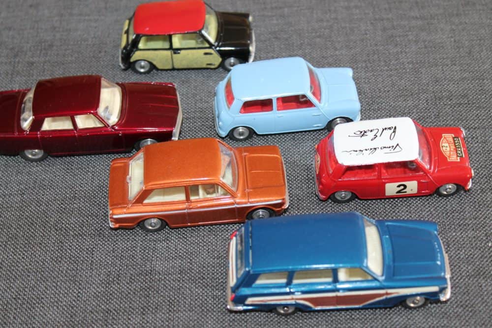 carrimore-car-transporter-ford-tilt-cab-and-six-cars-corgi-toys-gift-set-41-cars-right-side