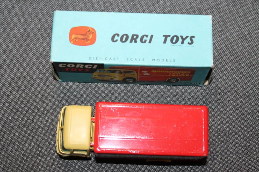 ford-zodiac-mk4-copper-scarce-hard-plastic-case-dinky-toys-164-top