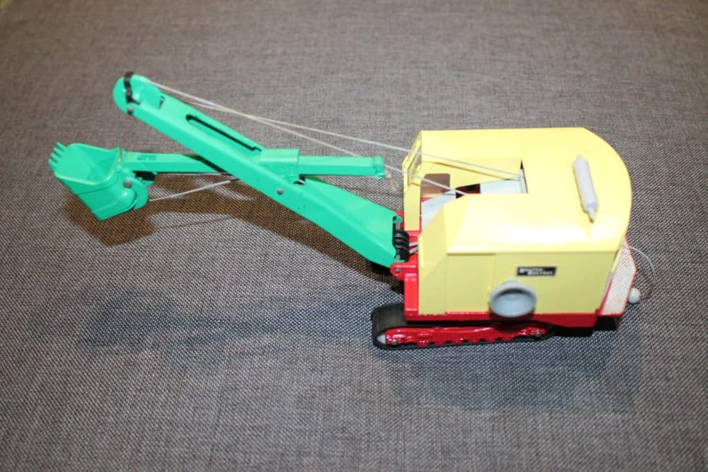 ruston-bucyrus-excavator-lemon-red-green-dinky-toys-975-left-side