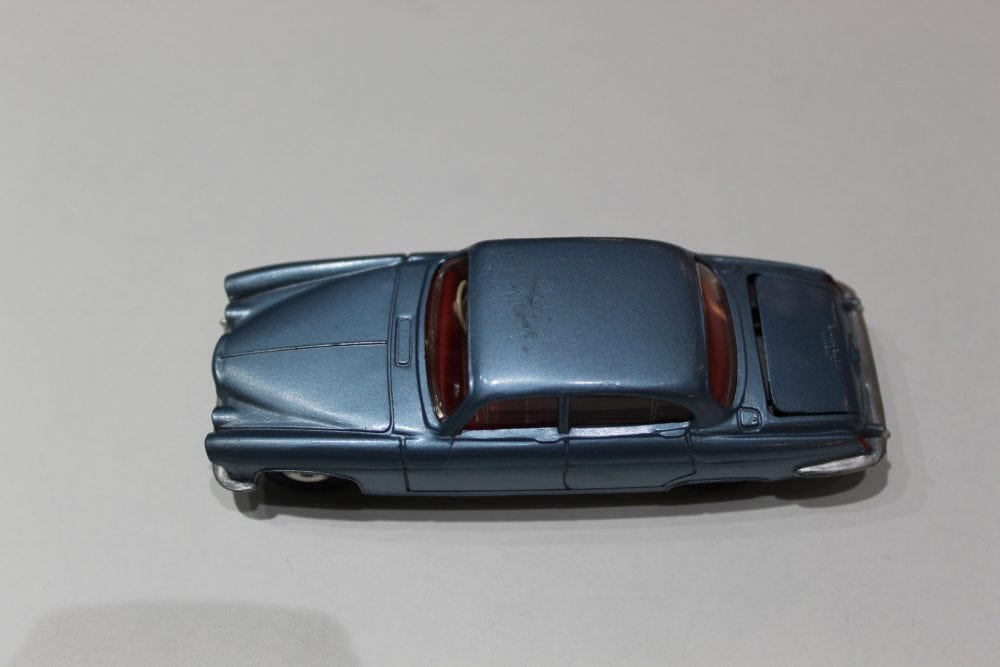 Dinky Toys 142 Jaguar Mark X diecast model car, blue vintage toy vehicle for collectors.