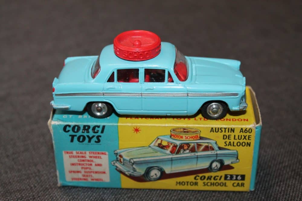motor-school-driving-car-corgi-toys-236-side
