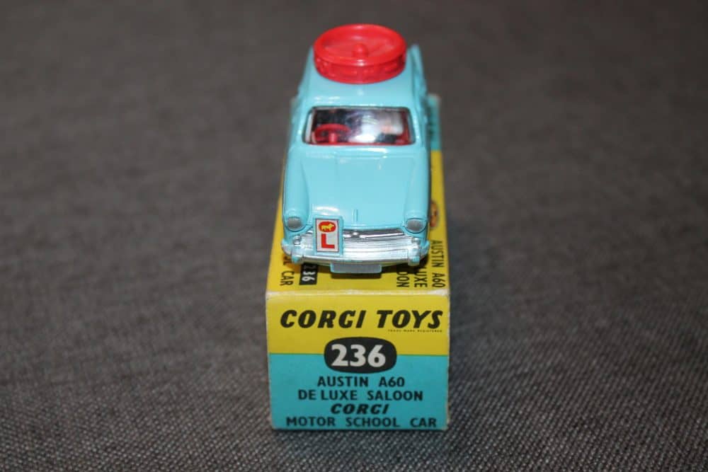 motor-school-driving-car-corgi-toys-236-front