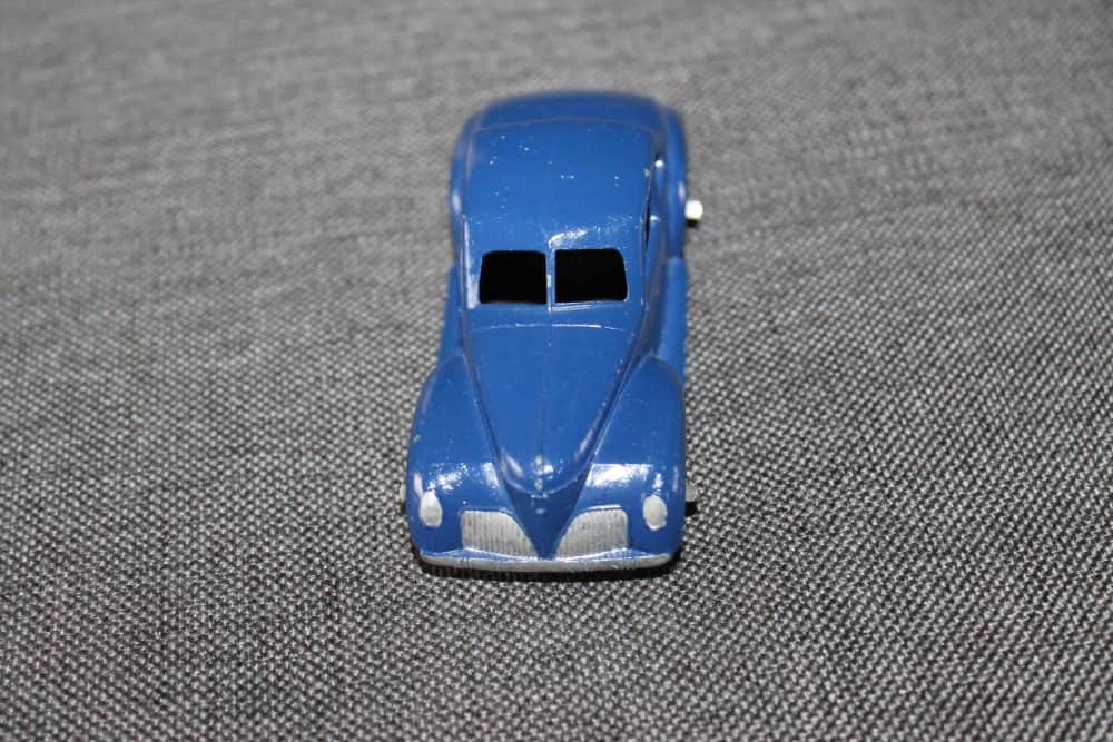 studebaker-pre-war-dark-blue-dinky-toys-39f-front