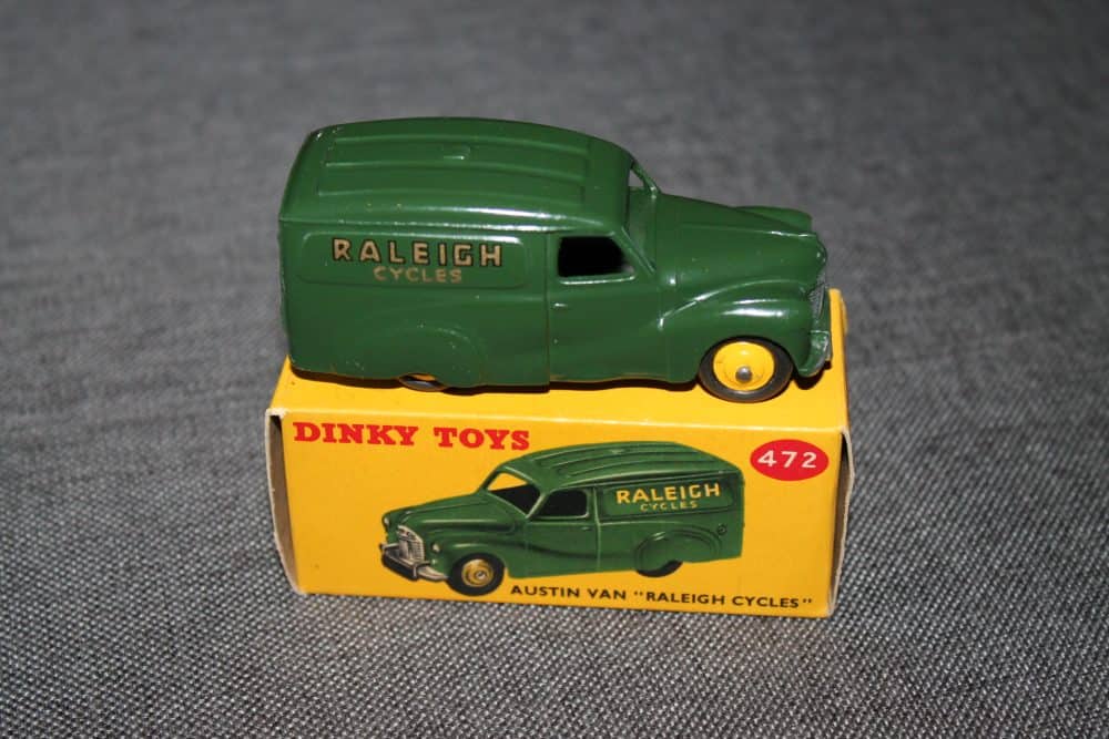 austin-raleigh-van-dark-green-dinky-toys-472-side