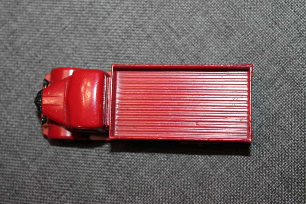 austin-wagon-rare-colour-cherry-red-dinky-toys-30j-412-top