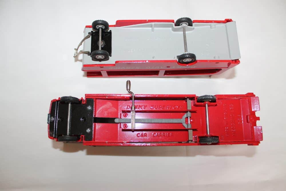 car-carrier-and-trailer-red-and-grey-dinky-toys-983-base