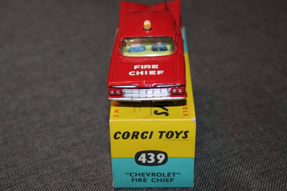 chevrolet-fire-chief-car-corgi-tots-439-front