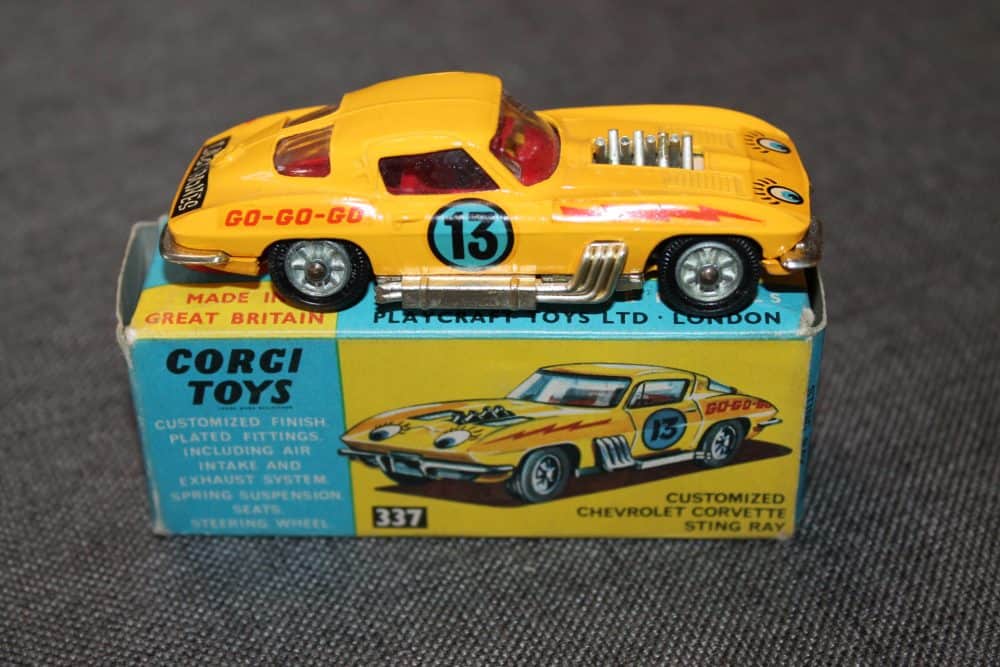 customised-chevrolet-corvette-sting-ray-corgi-toys-337-side