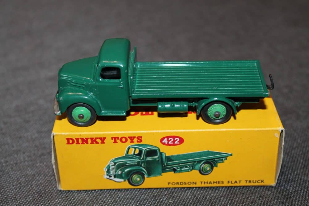 fordson-thames-flattruck-dark-green-dinky-toys-422