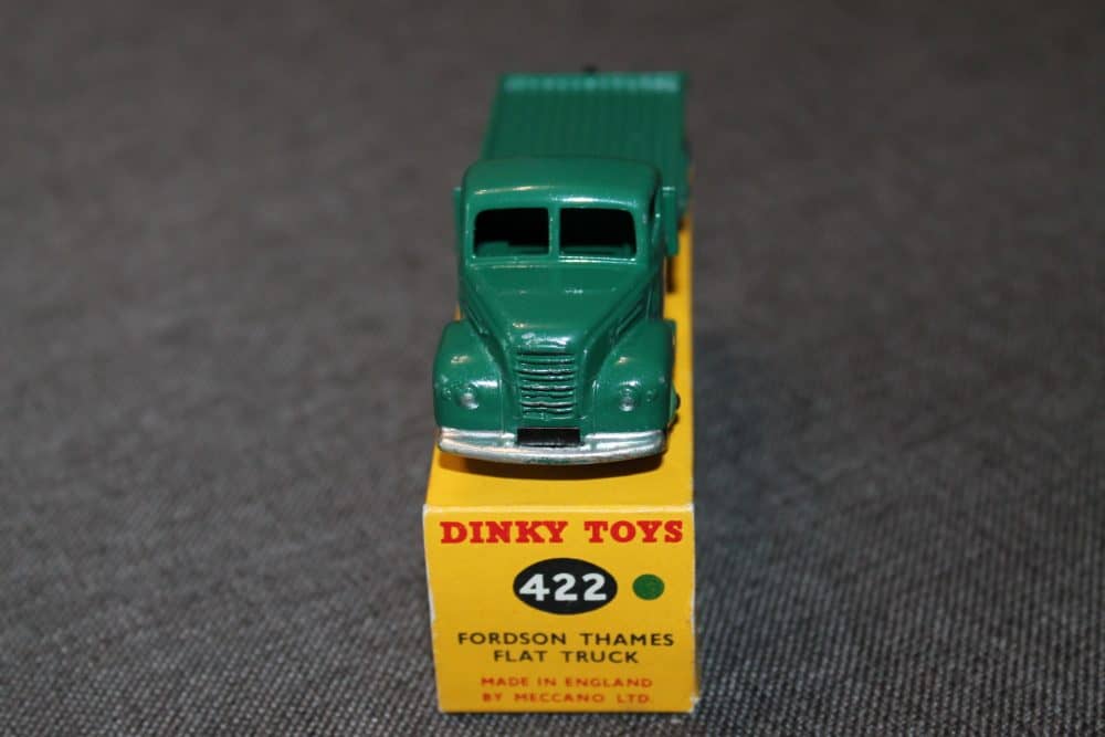 fordson-thames-flattruck-dark-green-dinky-toys-422-front