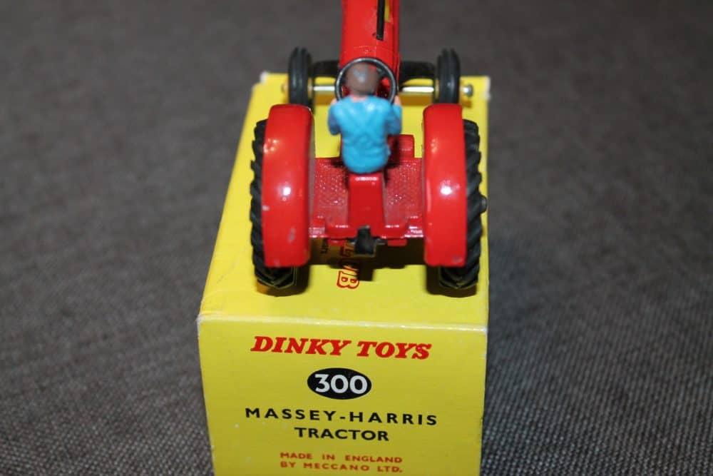 massey-ferguson-tractor-late-issue-dinky-toys-300-back