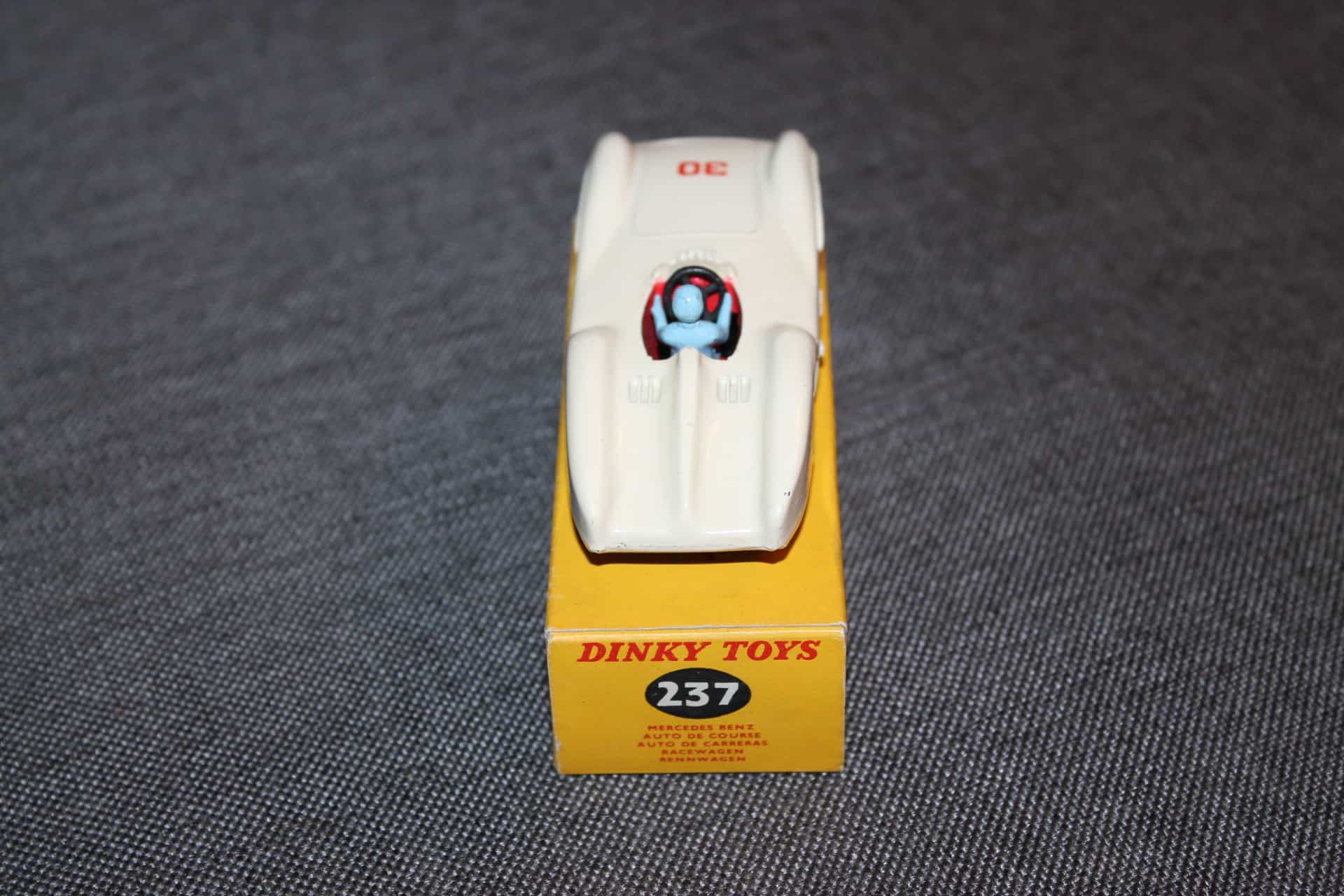 Ancienne Dinky Toys Mercedes-Benz 23C Argentée - Voiture De Course Miniature 1:43