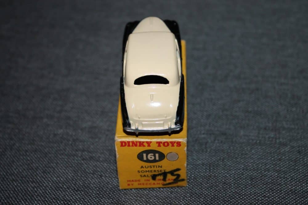 mersey-tunnel-police-van-red-dinky-toys-255-back