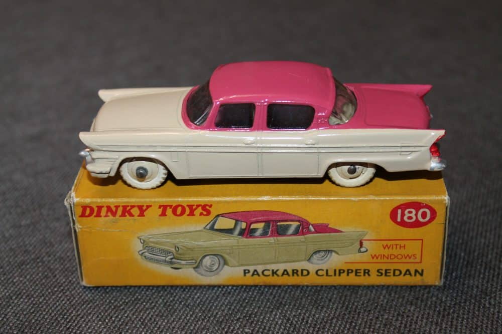 packard-clipper-cerise-and-beige-and-beige-wheels-dinky-toys-180