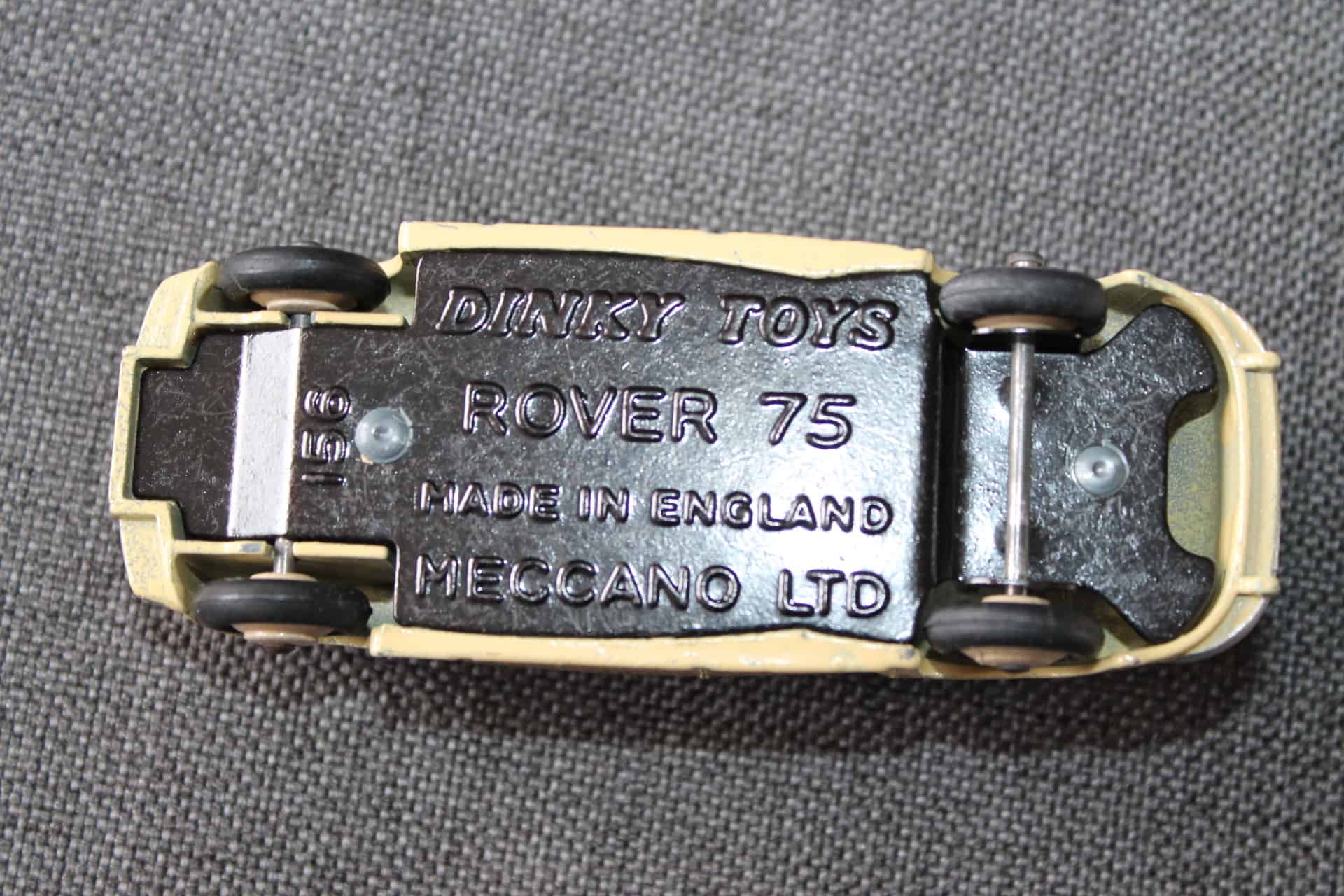 Dinky Toys 156 Rover 75 - Diecast